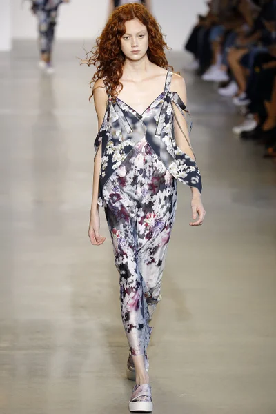 Look 18